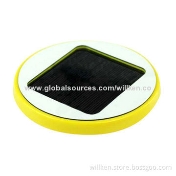 Solar power bank, suction cup on glass, emergency charging for mobile/MP3/MP4/camera, 2,600mAh